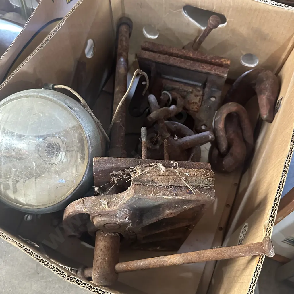 large vices, hook etc Image 1++