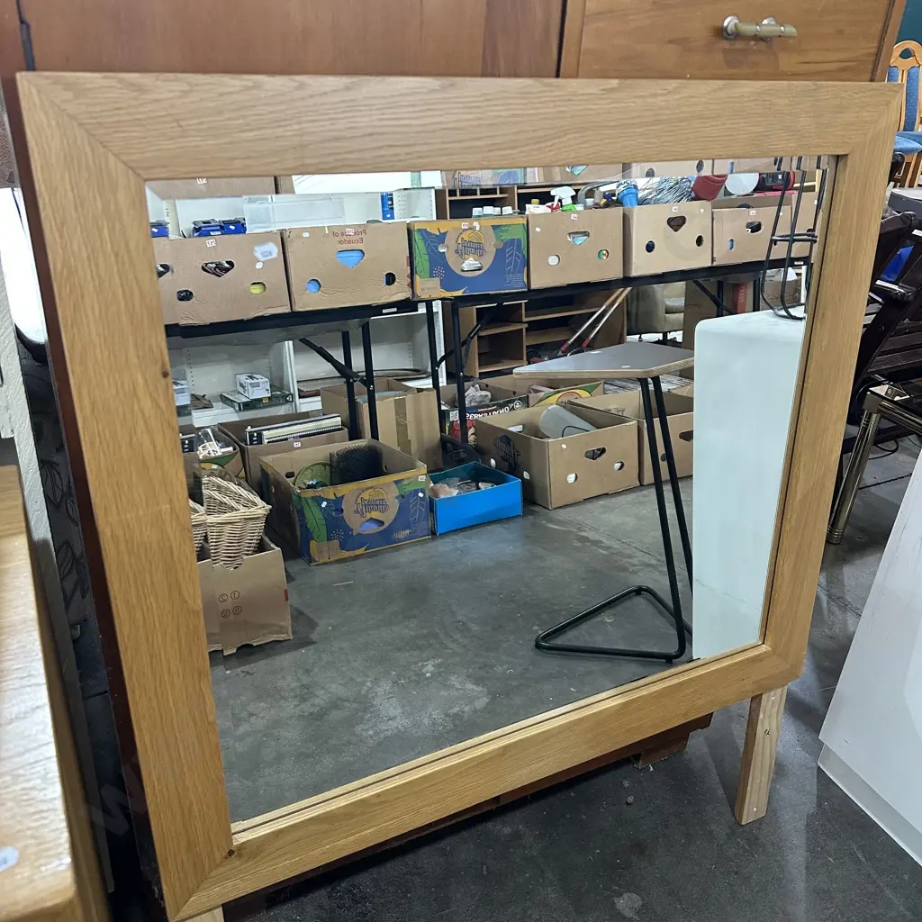 Matching Oak drawers (comes with mirror) Image 1++