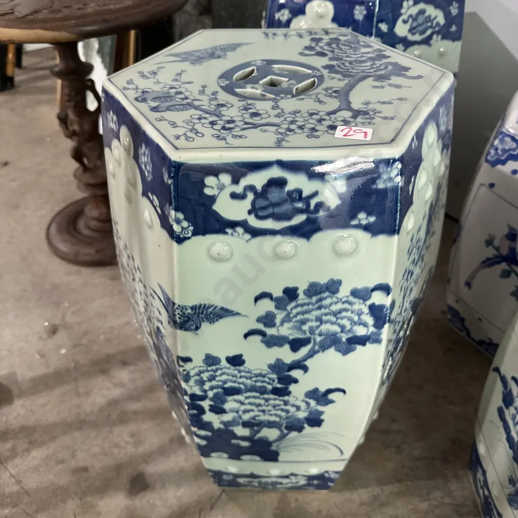 Chinoiserie garden stool Image 1++