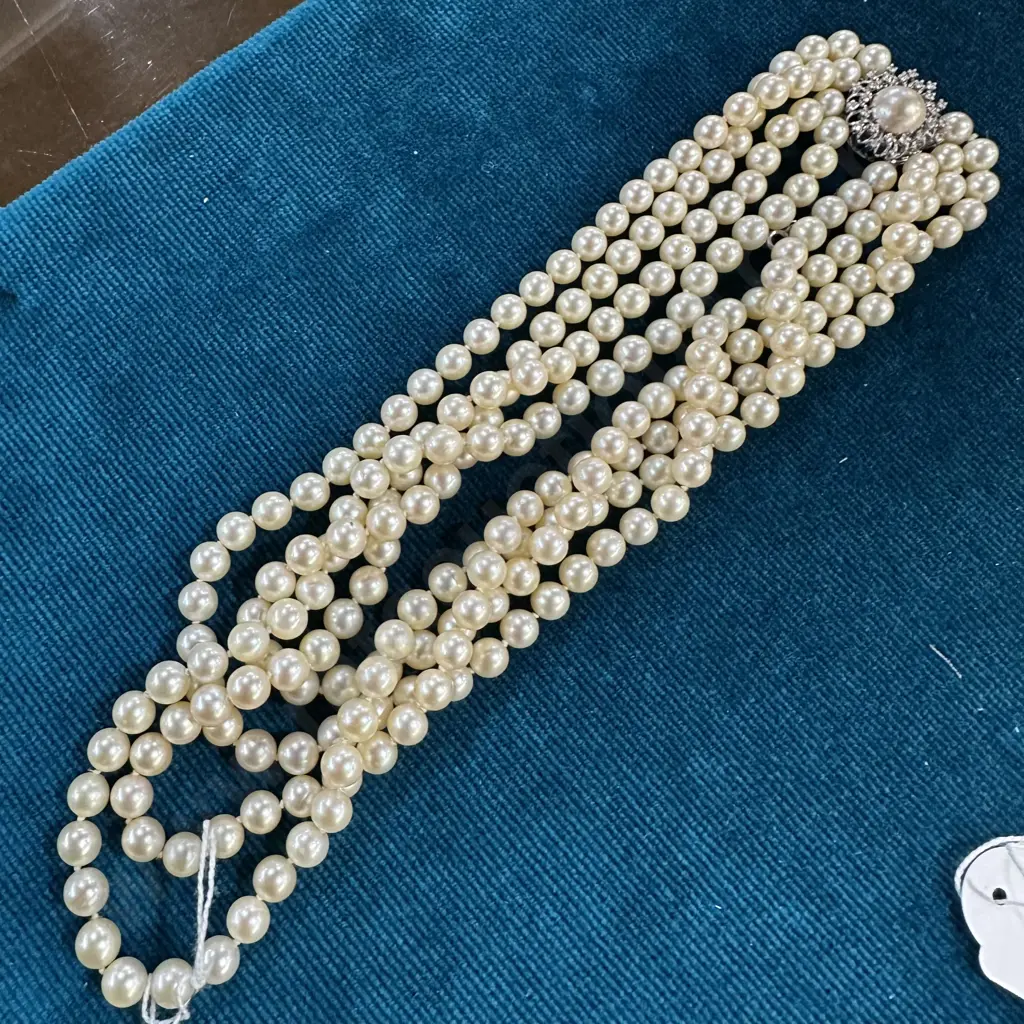 Pearl necklace multi-strand Image 1++