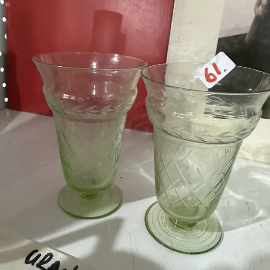 Pr of Uranium glasses