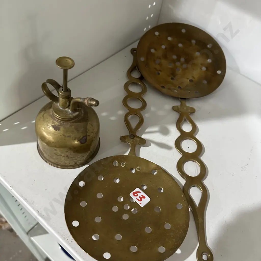 Brass ladles & sprayer Image 1++