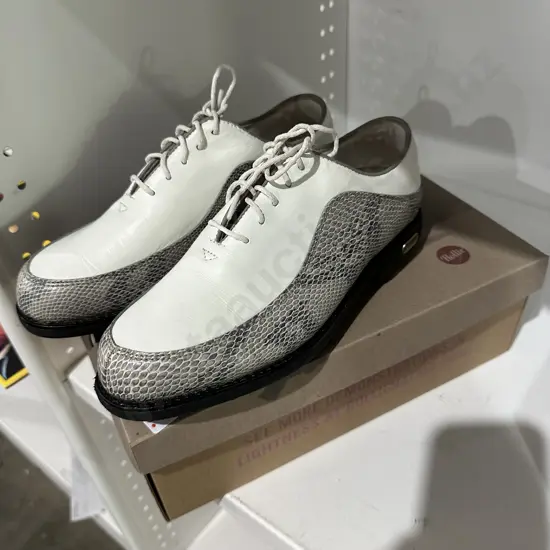 Euro 36 size golf shoes as new