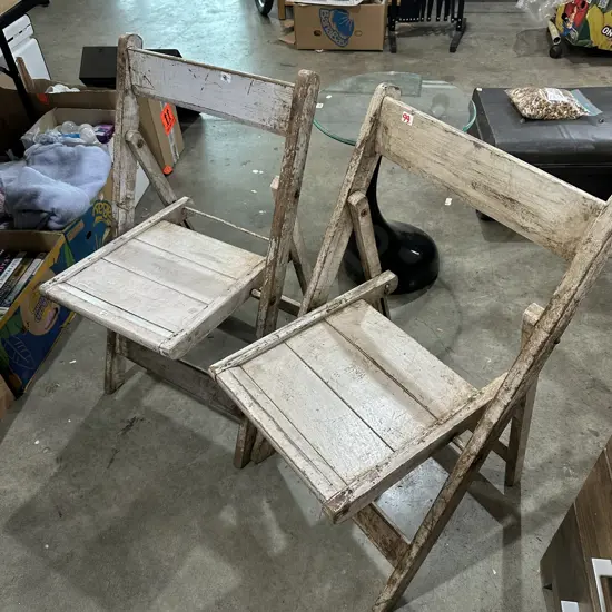 Pr folding vintage chairs
