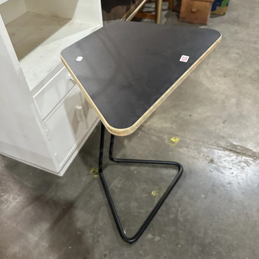 mobile computer stand Image 1++