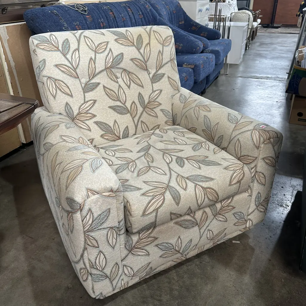 lounge chair Image 1++