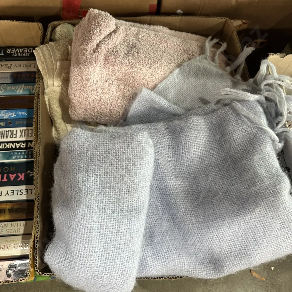 towels and blanket Image 1++