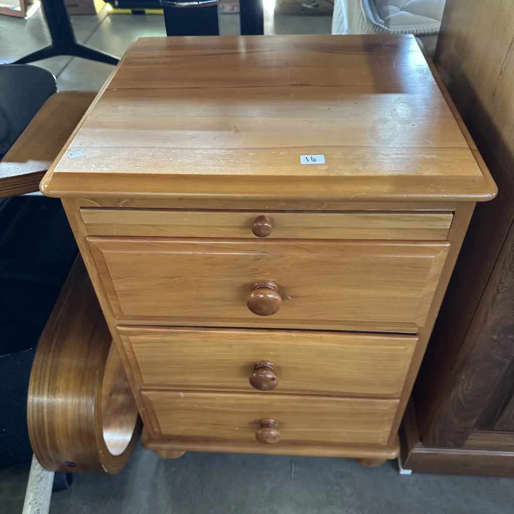 Rimu bedside Image 1++