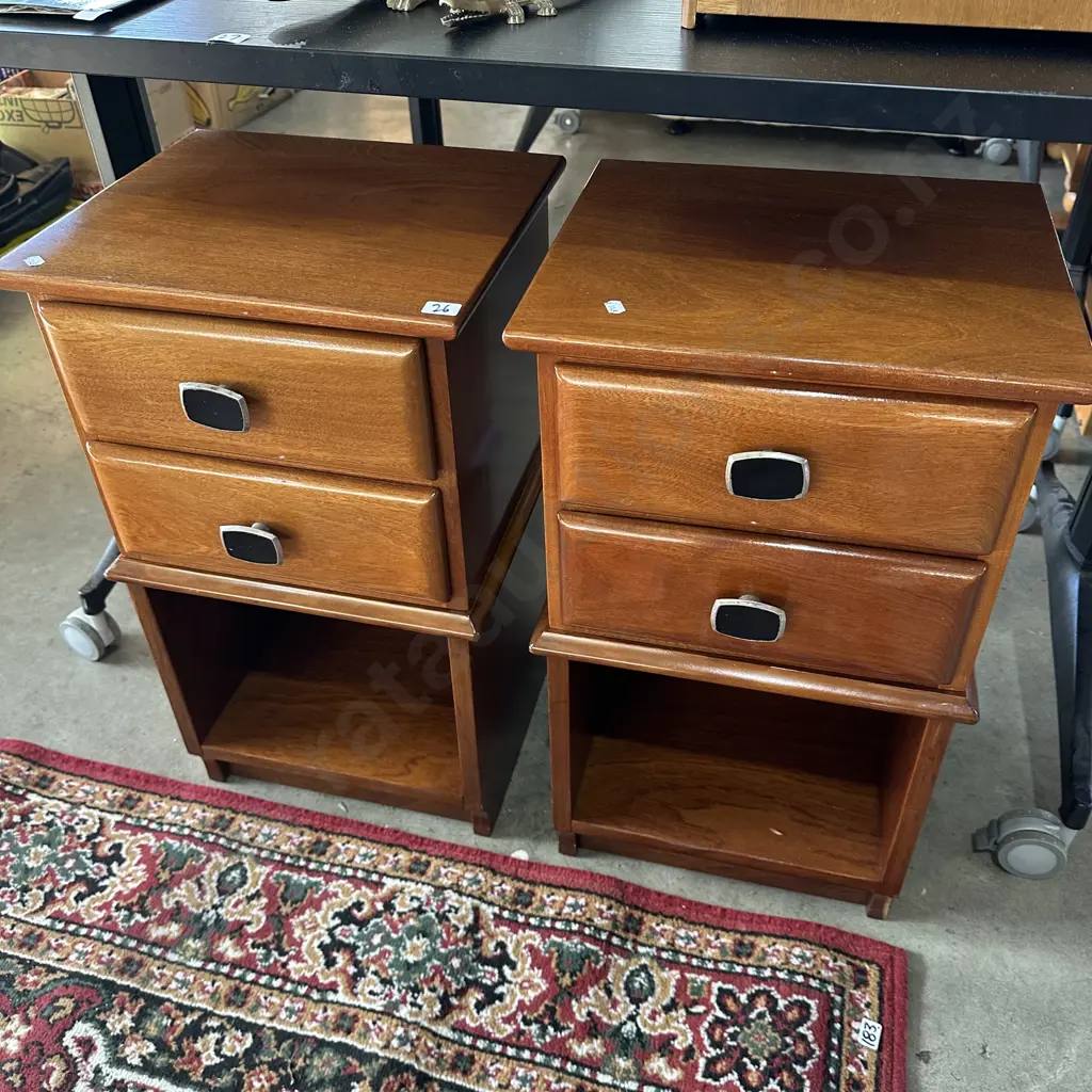 Pr Mid-Century bedsides Image 1++