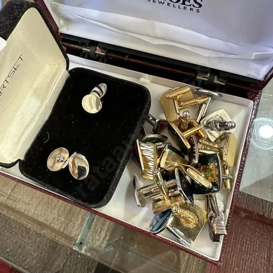 cufflinks