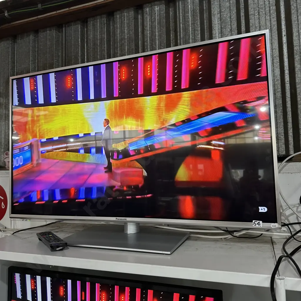 42inch full HD LED Smart Panasonic TV & remote Image 1++