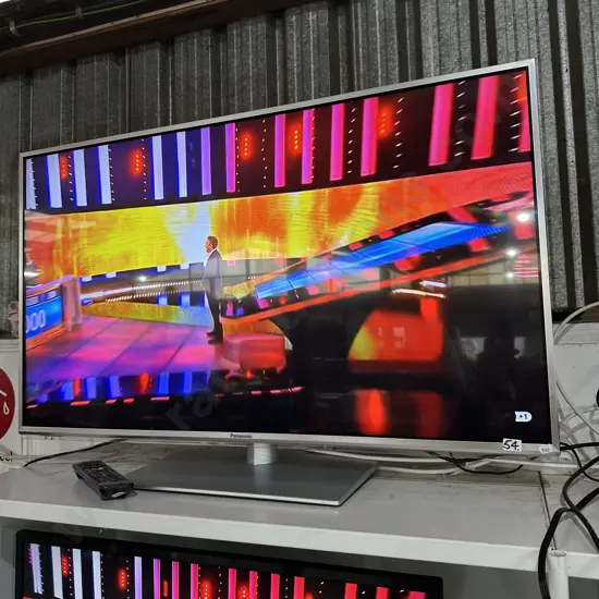 42inch full HD LED Smart Panasonic TV & remote