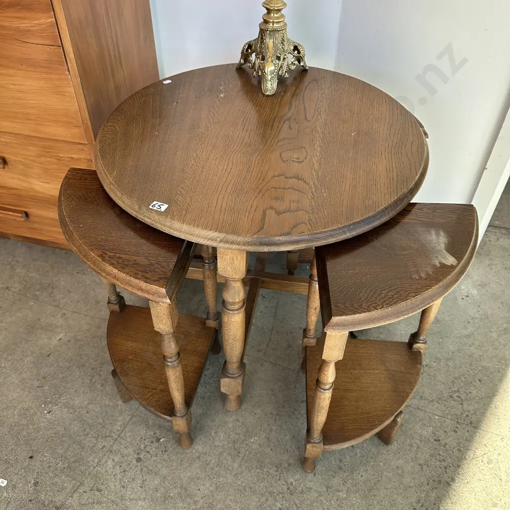 Oak Art Deco nest of tables Image 1++