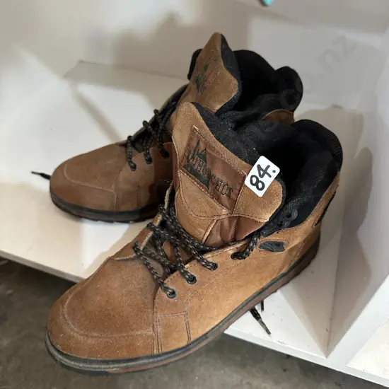 Honchos shoes size 8