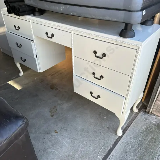 bedroom dresser