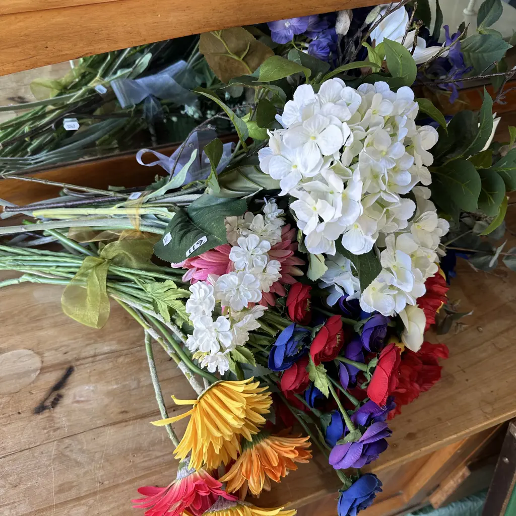 fake flower arrangments Image 1++