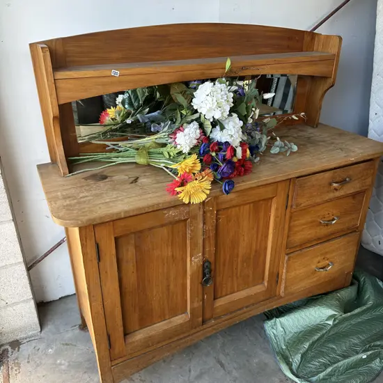 Rimu side board