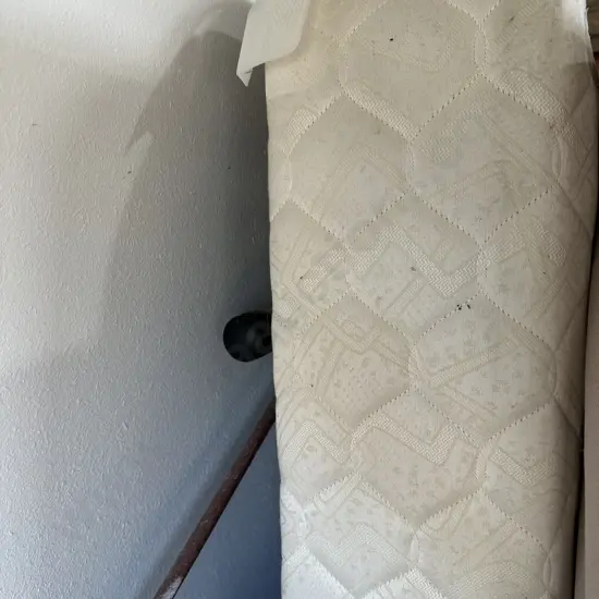 Queen bedbase