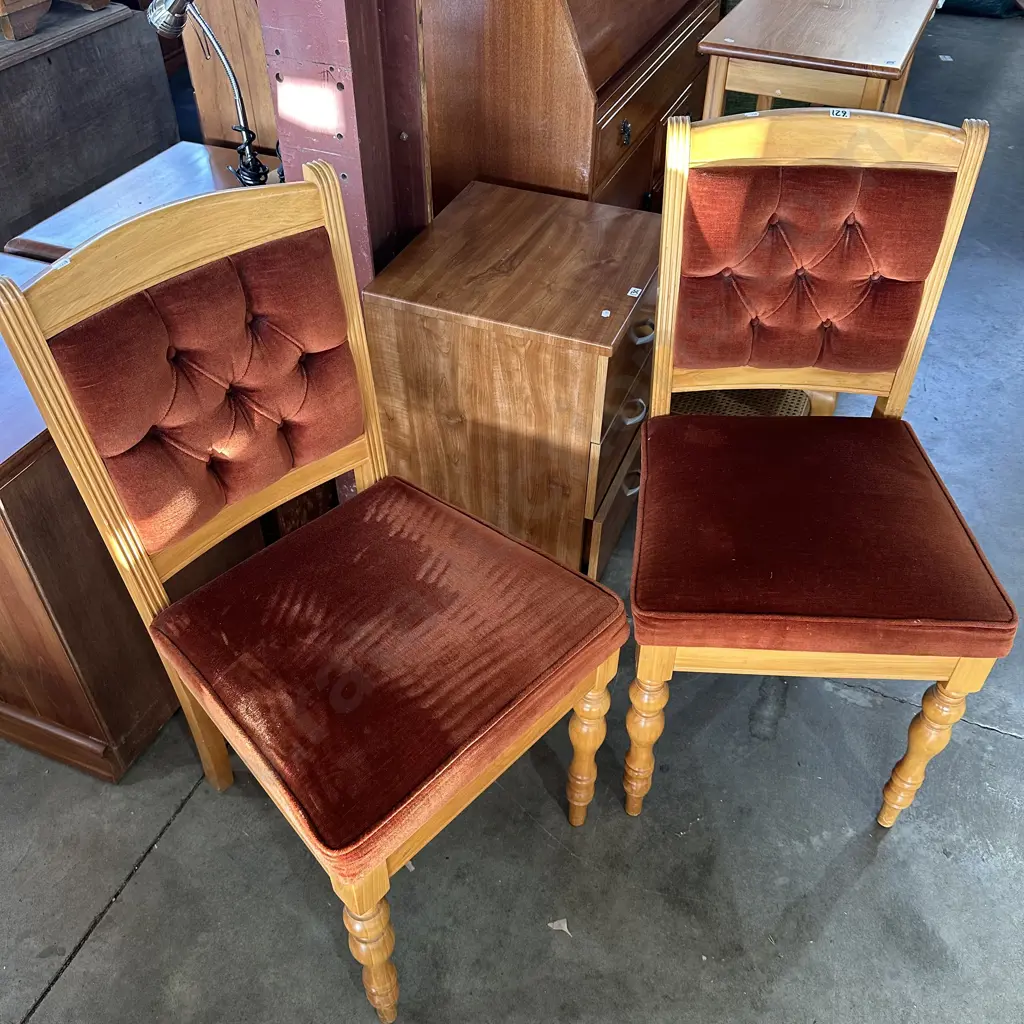 Pr dining chairs Image 1++