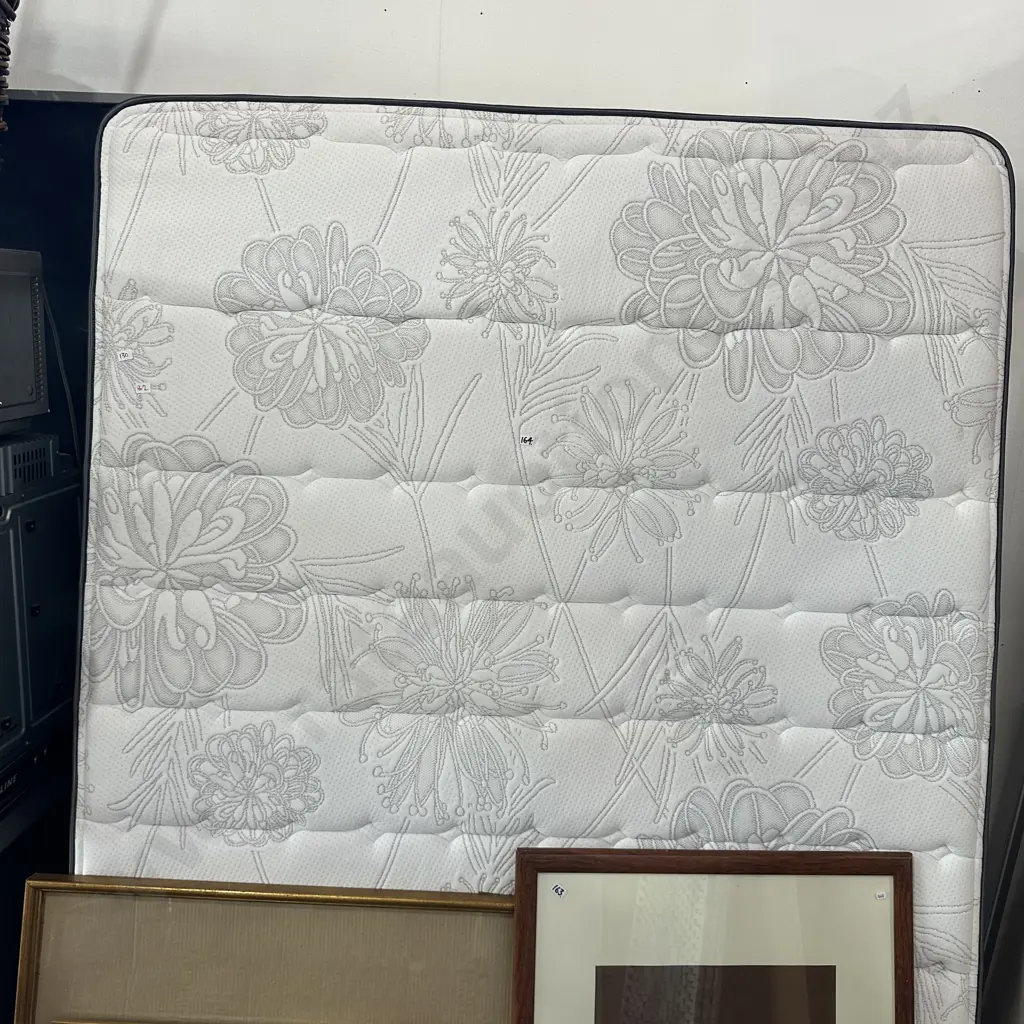 tidy queen mattress Image 1++