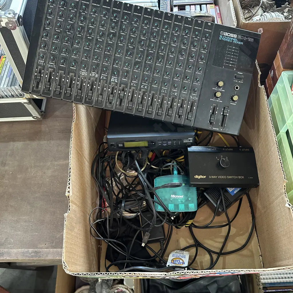 Boss stereo mixer, switch box KORG plus the box of associated leads etc Image 1++