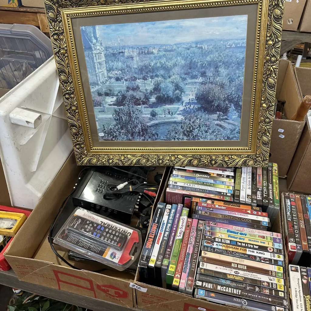 DVDs, player, 2 pictures Image 1++