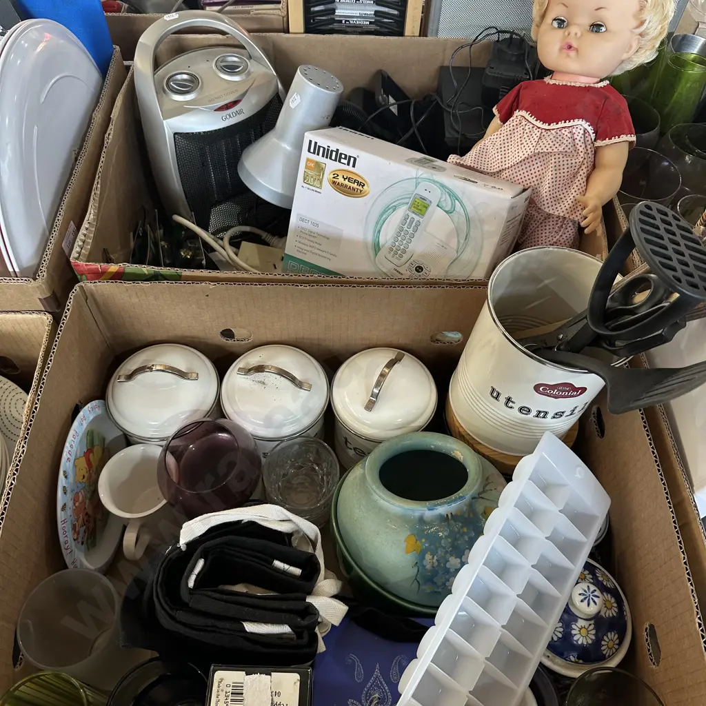 2 box kitchenware and electricals Image 1++