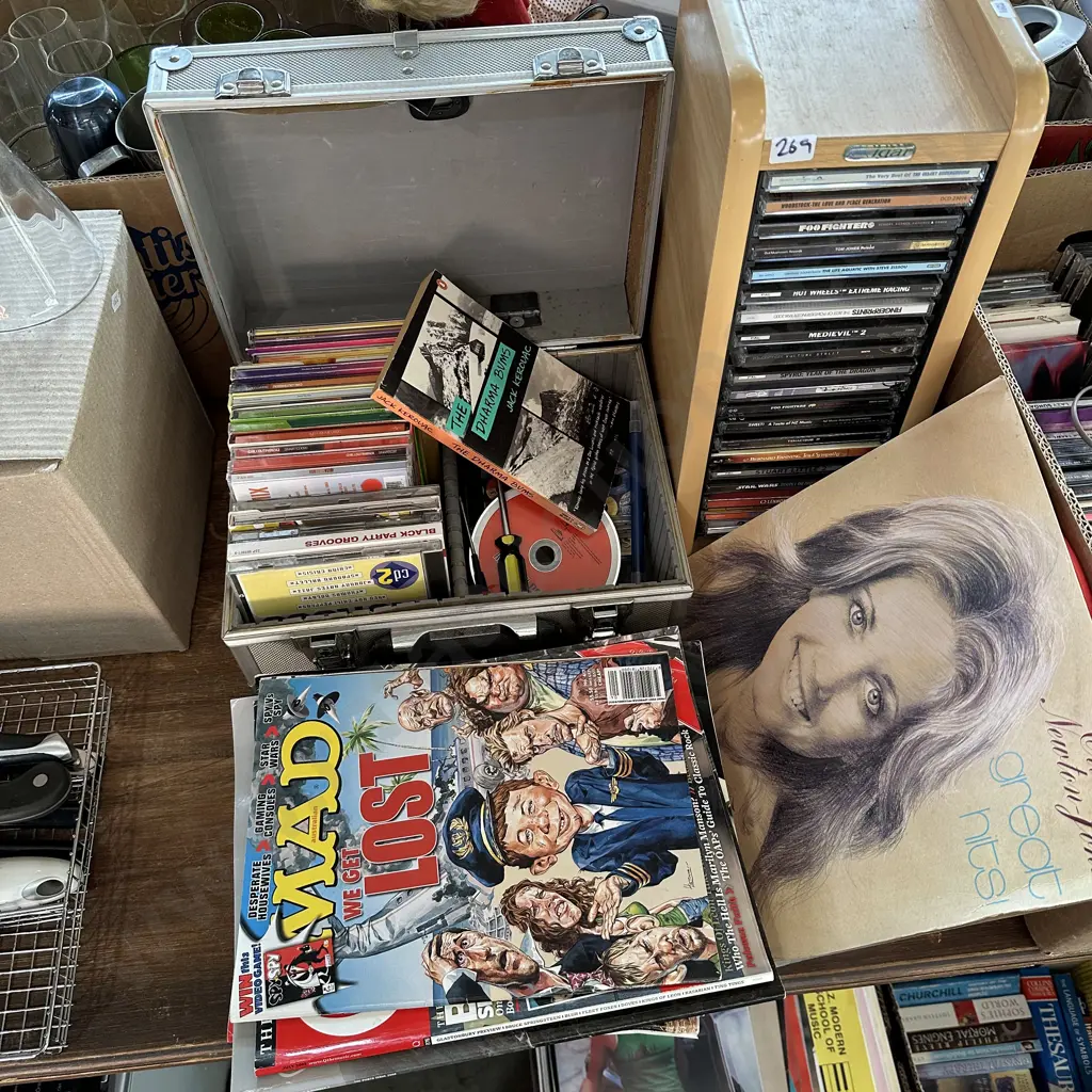 CDs, LPs, Mags Image 1++
