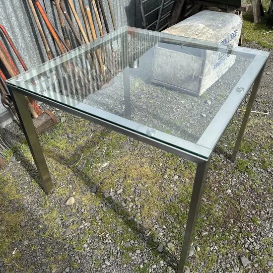 glass top stainless base table