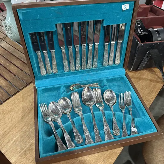 Sheffield cutlery canteen