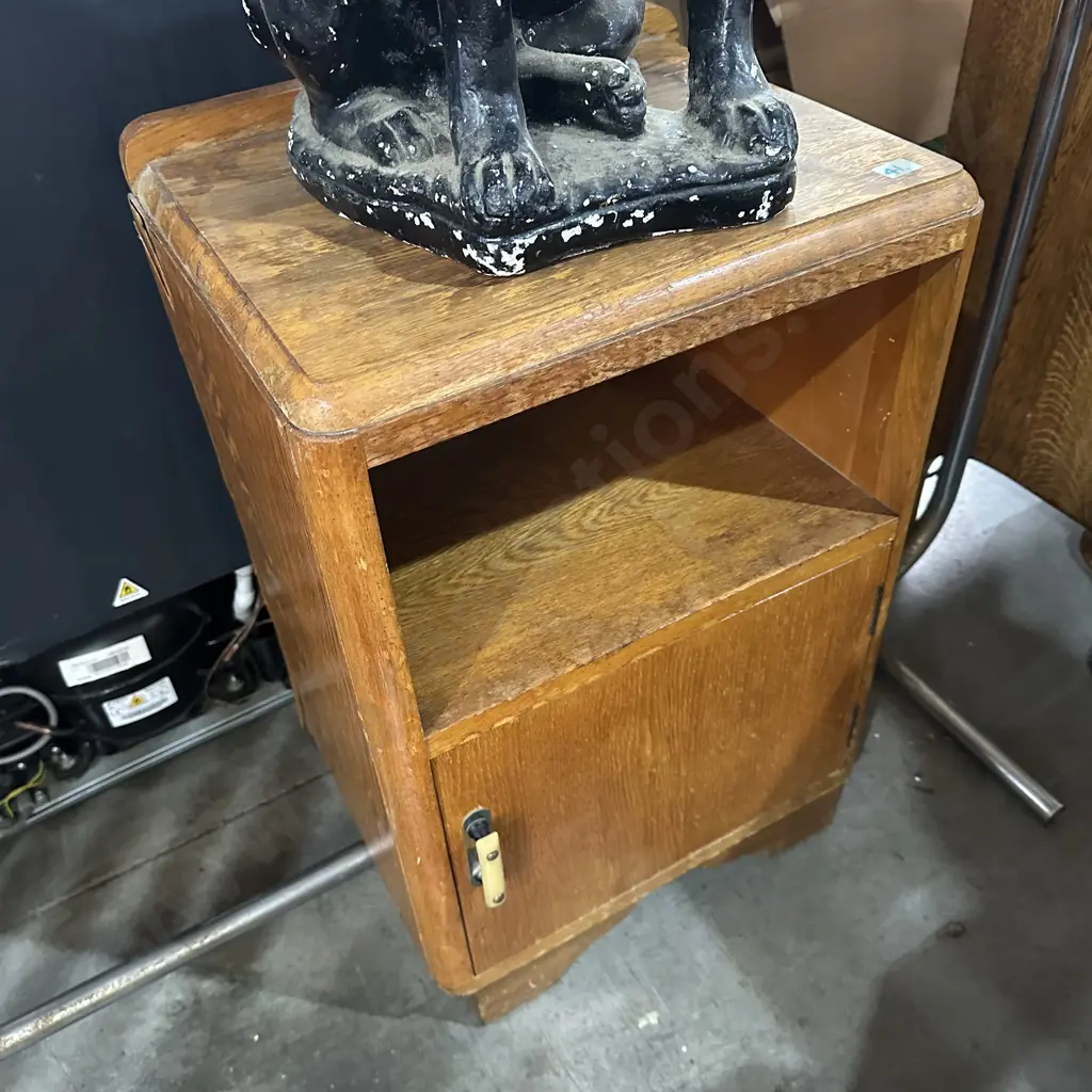 Oak bedside average Image 1++