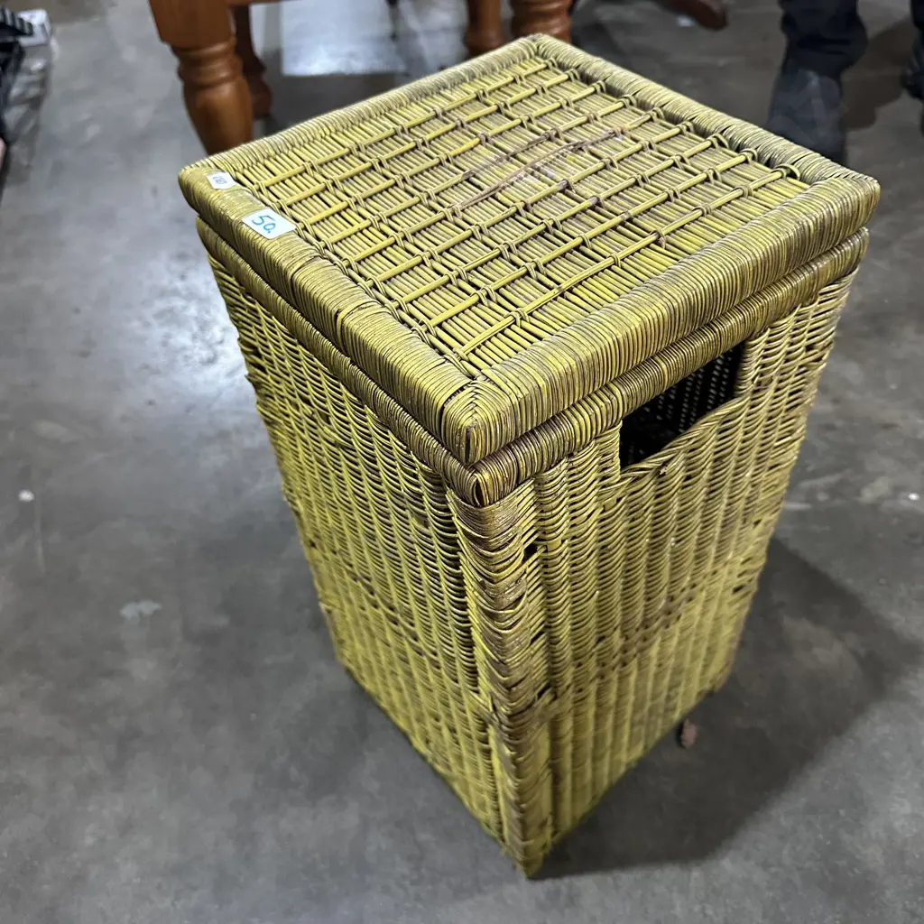 wicker basket Image 1++