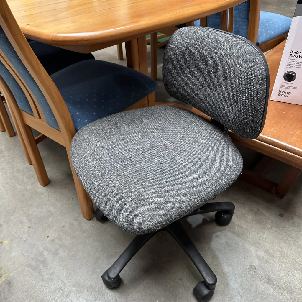 office chair Image 1++