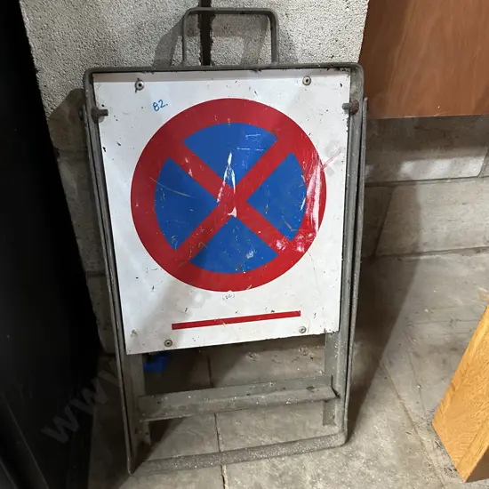 no stopping sign