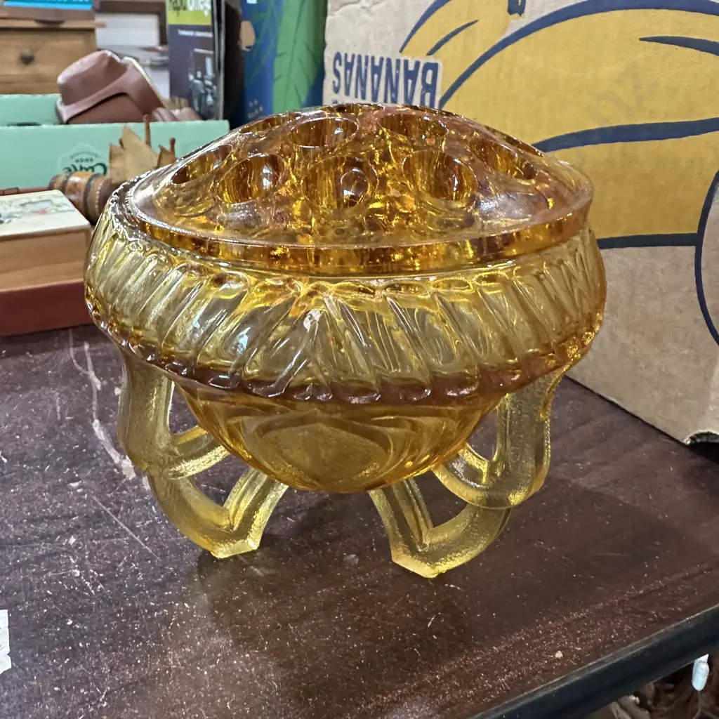 Records, book ends, wooden elephant, art deco honey-amber glass posy bowl etc. (2 photo) Image 1++