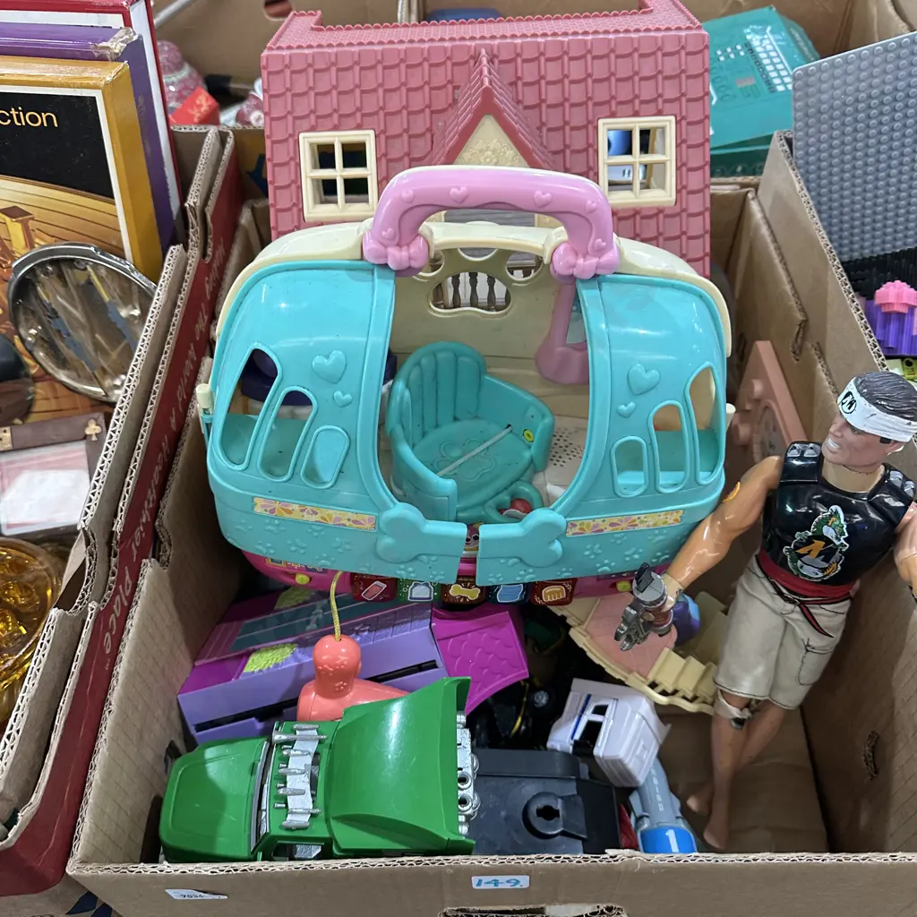 Box lot of toys. Image 1++