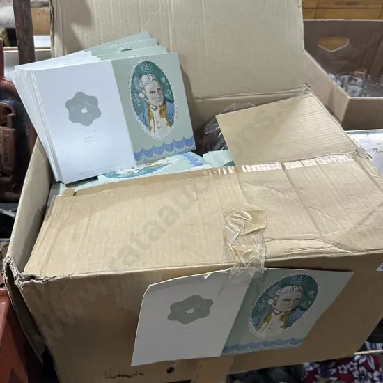 Box of Culy cards.