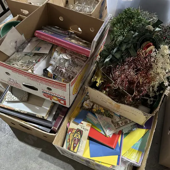Craft, frames and decorations.