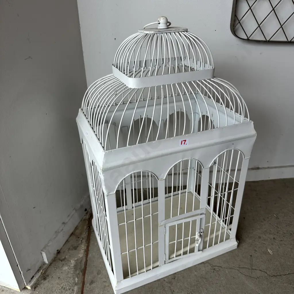 metal wire birdcage Image 1++