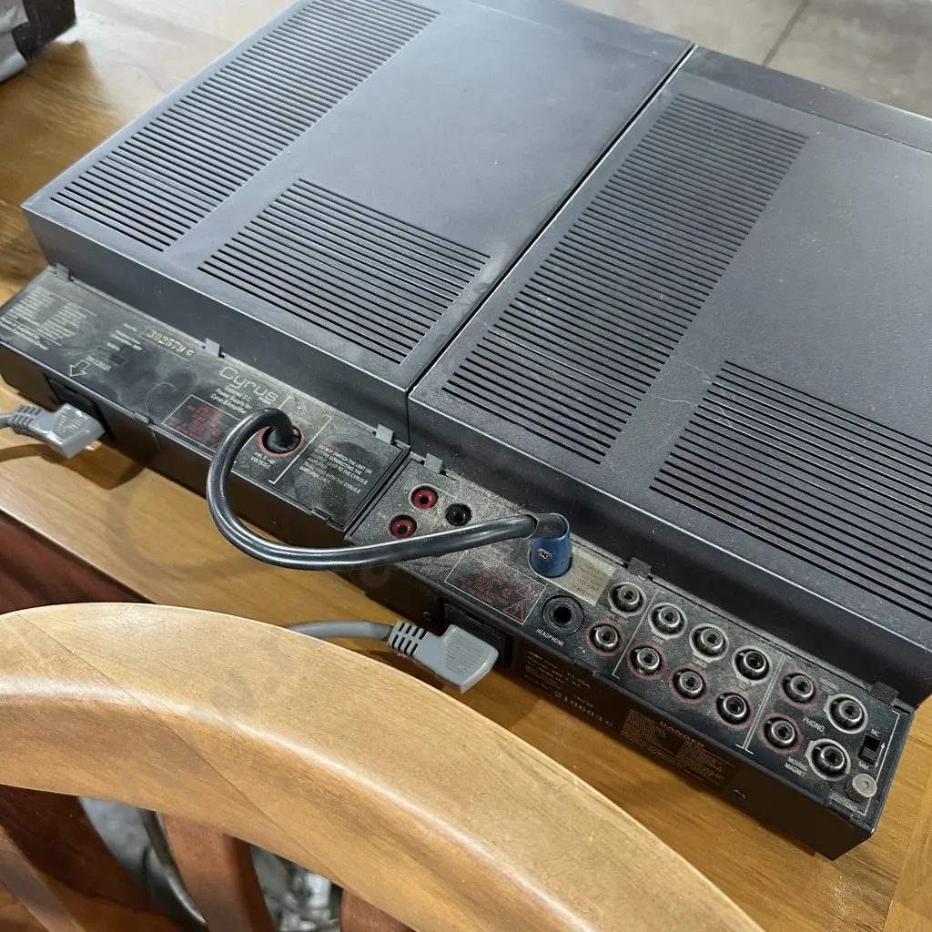 2 x Cyrus vintage stereo items Image 1++