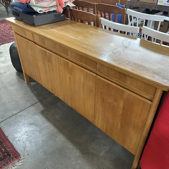 sideboard