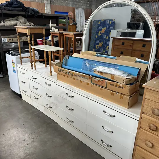 4pc bedroom suite