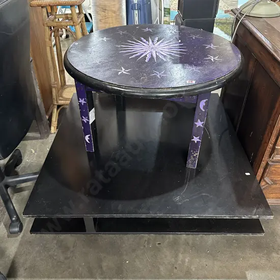 2 coffee tables and office chair