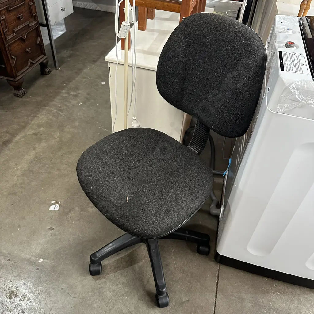 office chair Image 1++
