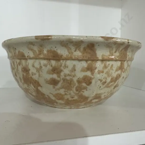 Timaru Potterys mottled sponge gaze mixing bowl 28cm good condition