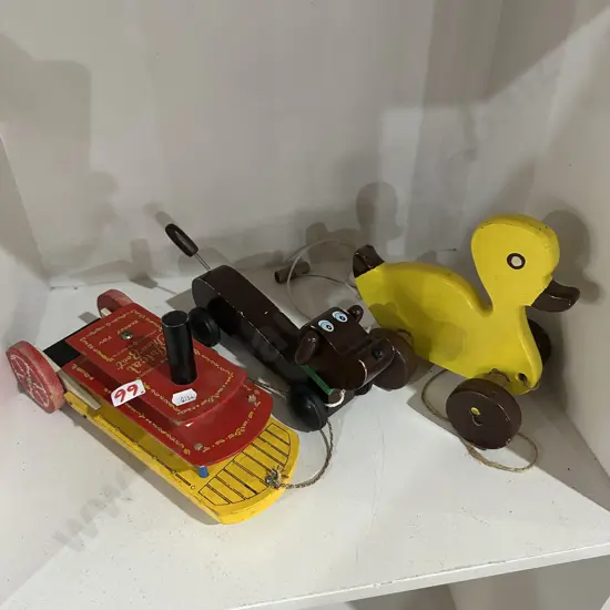 3 x pull-a-long toys