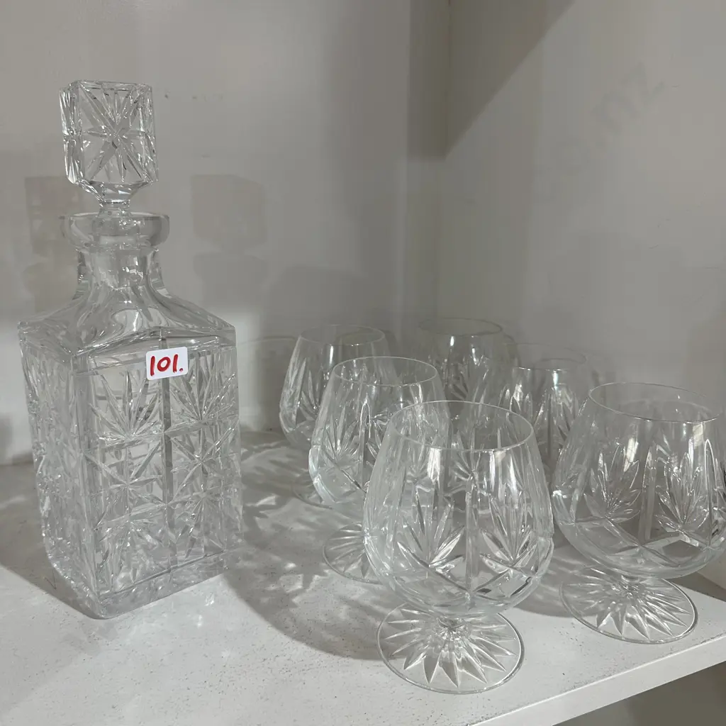 Crystal decanter and set of 6 glasses Image 1++