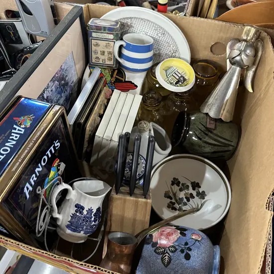 Lot of collectables, cornish kitchenware etc.
