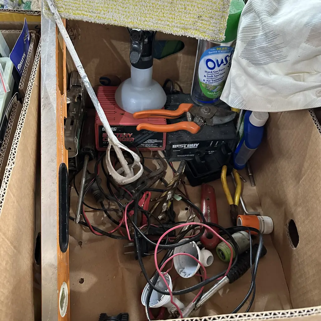 battery chargers and tools etc Image 1++