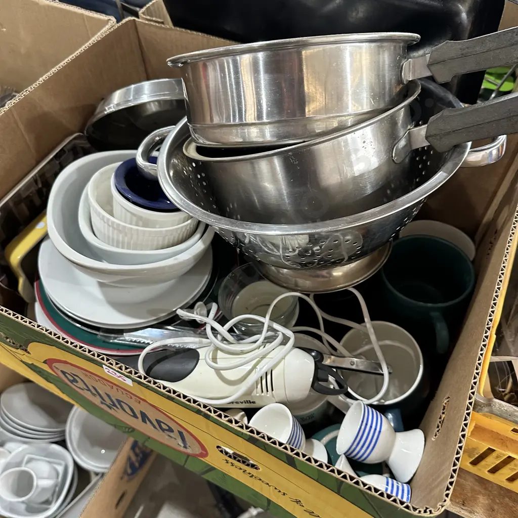 collender, pots and dinnerware etc Image 1++